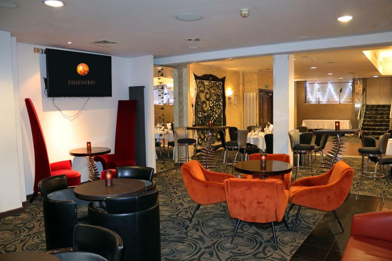 The Pinewood Hotel Slough Exteriér fotografie